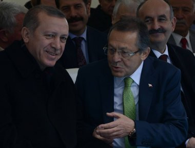 Τουρκία: Ο Ρ.Τ.Ερντογάν «παραίτησε» και το δήμαρχο του Μπαλικεσίρ - Καταγγελίες για απειλές στην οικογένειά του